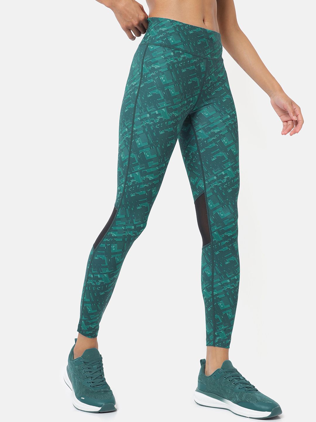 Cultsport Women Green Printed Tights With Rapid Dry Technology Price in India