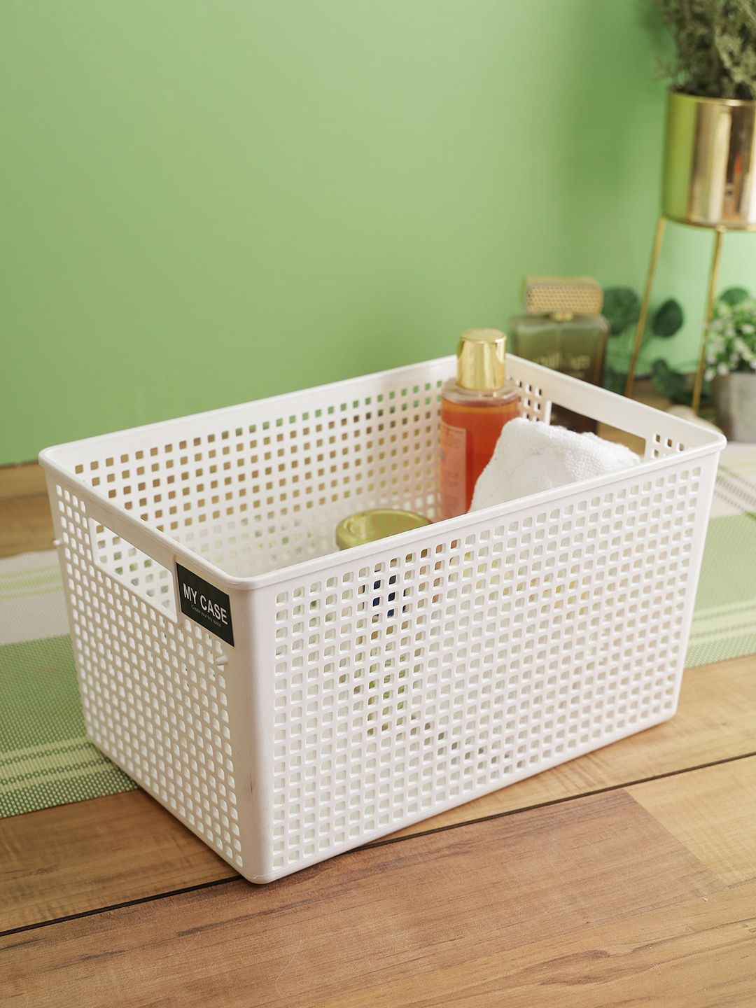 Lock & Lock White Solid Plastic Basket With Handle Organizers Price in India