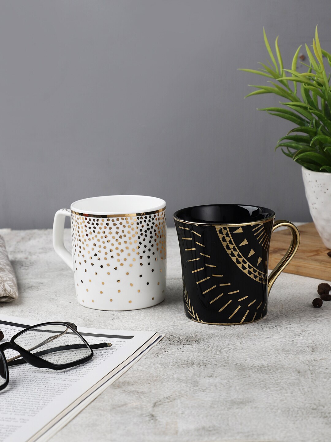 OddCroft White & Black Set of 2 Printed Ceramic Glossy Cups Price in India