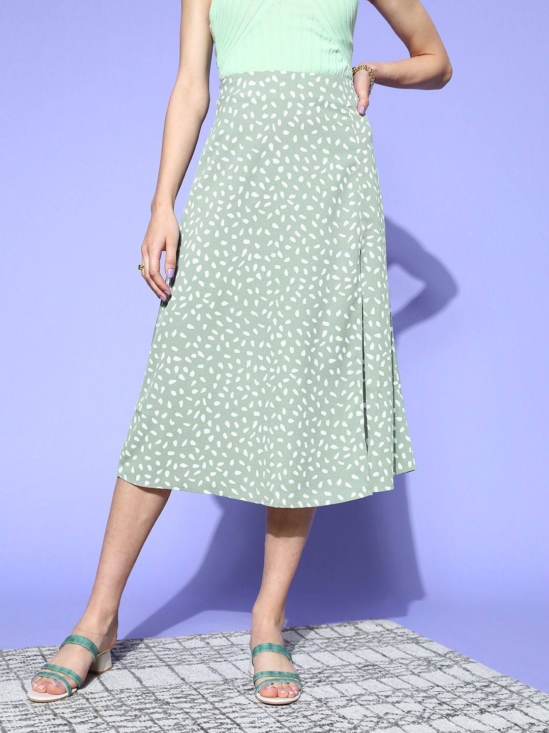 Berrylush Women Green & White Printed High-Slit Midi A-Line Skirt Price in India