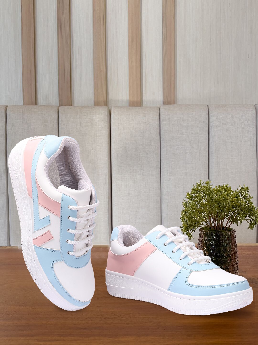 Bella Toes Women White & Blue Colourblocked Sneakers Price in India