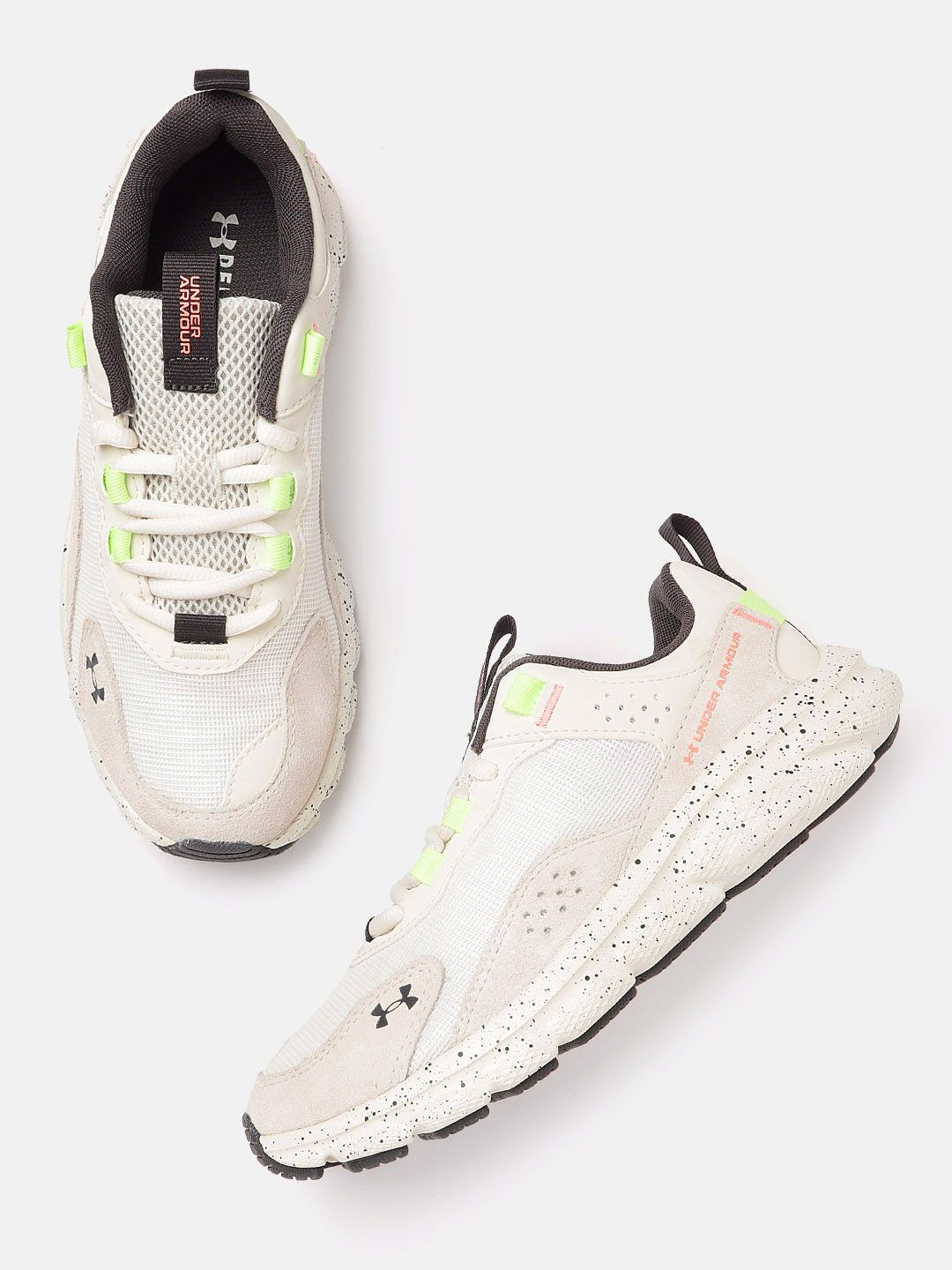 UNDER ARMOUR Women Off White & Grey Woven Design Charged Verssert Spkle Running Shoes Price in India