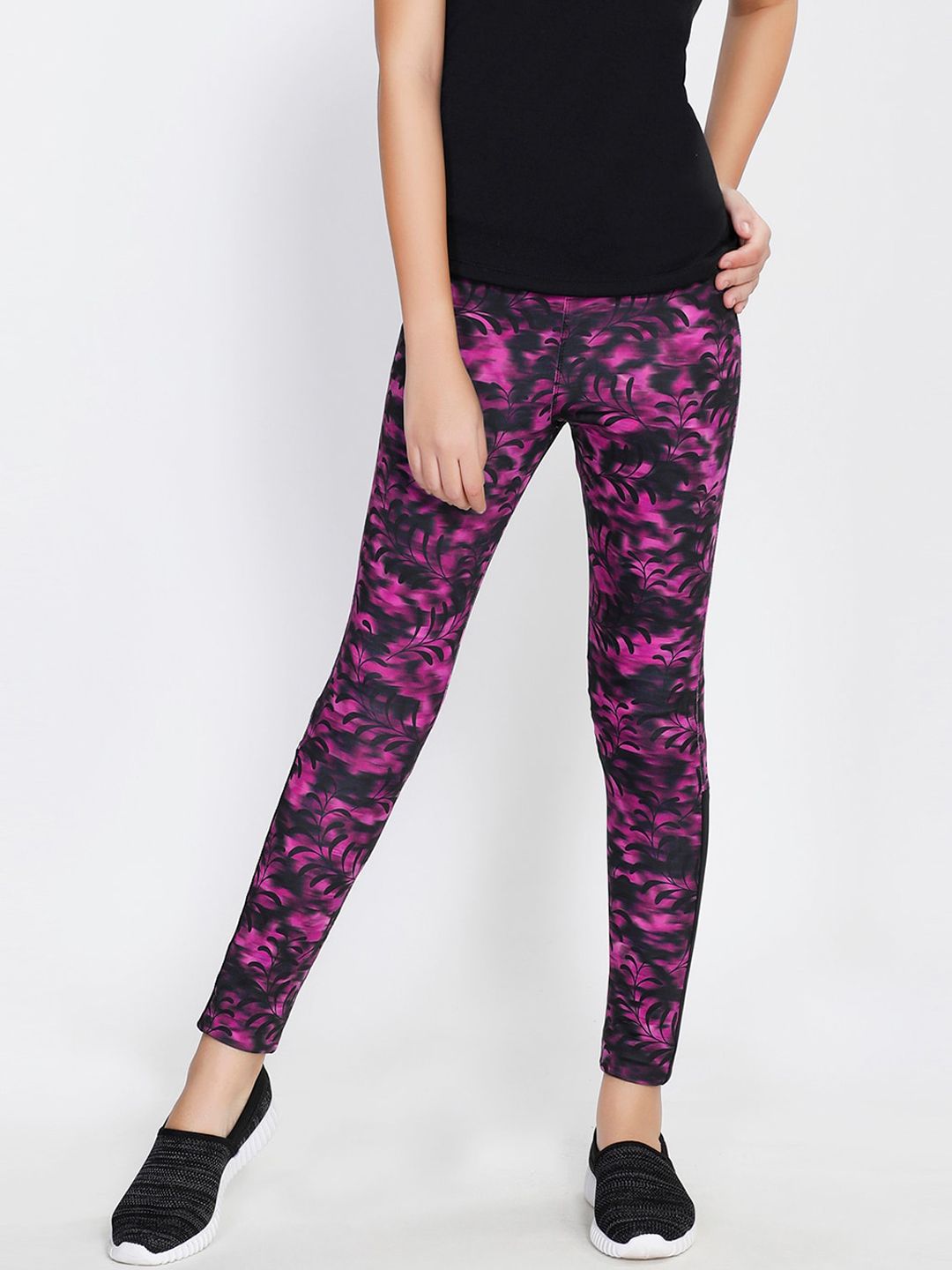 Yogue Activewear Women Pink Printed Tights Price in India