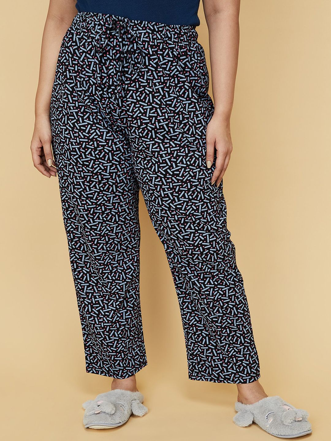 max Plus Size Women Black Printed Pure Cotton Lounge Pant Price in India