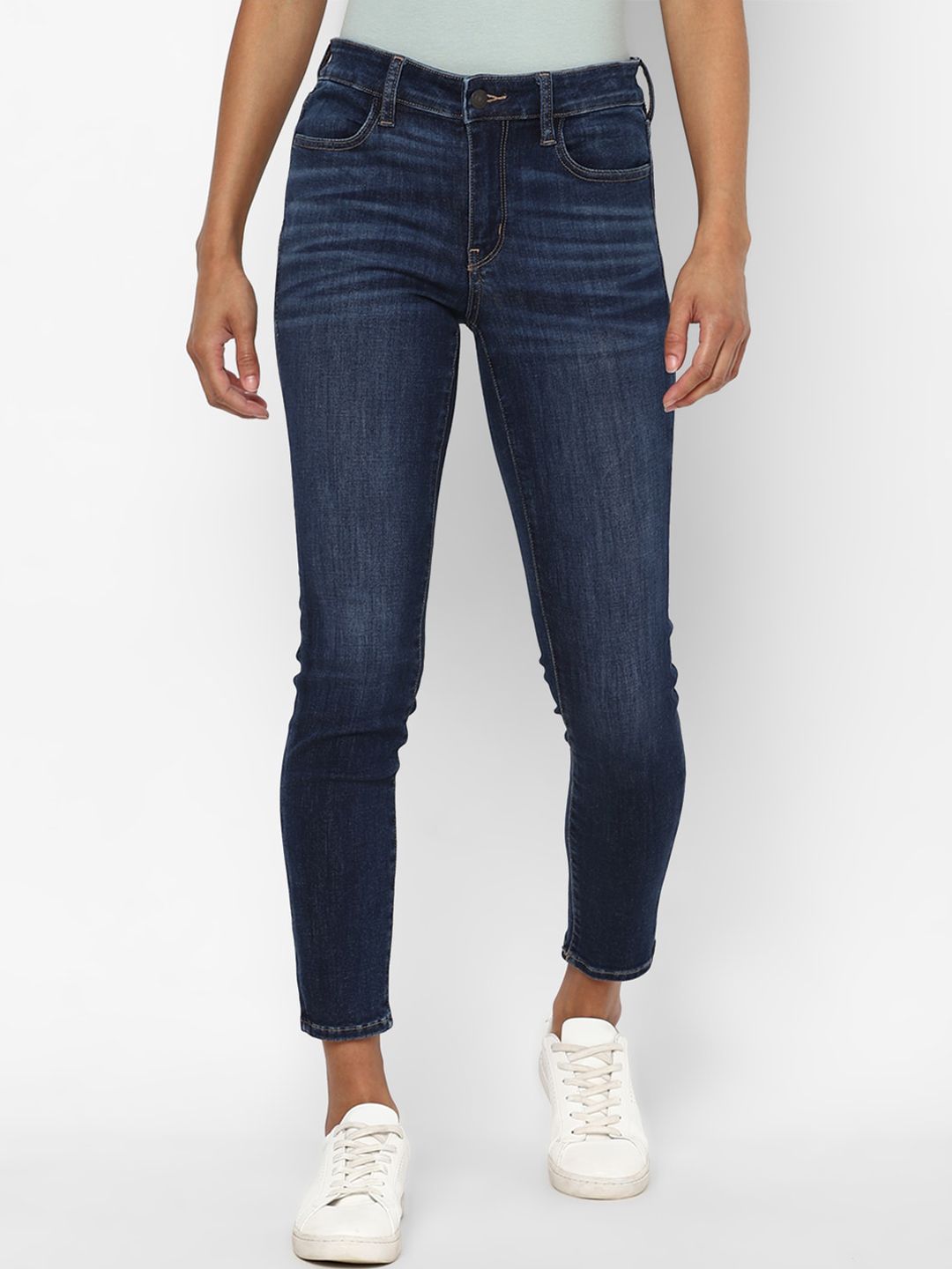 AMERICAN EAGLE OUTFITTERS Women Blue Low-Rise Light Fade Jeans Price in India