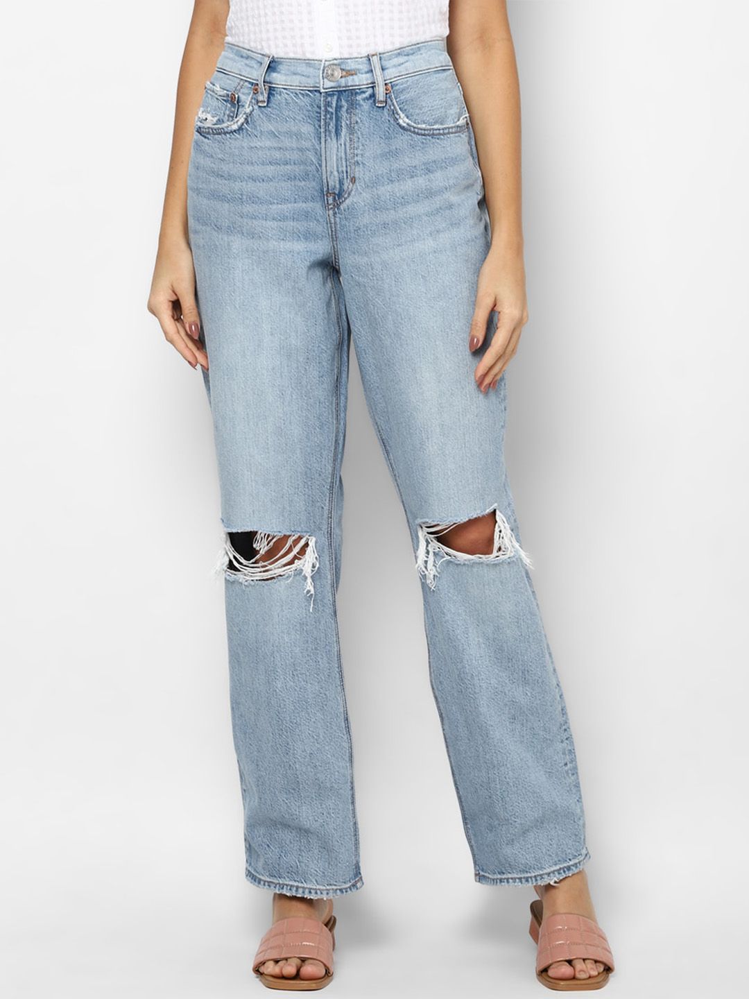 AMERICAN EAGLE OUTFITTERS Women Blue High-Rise Mildly Distressed Light Fade Jeans Price in India