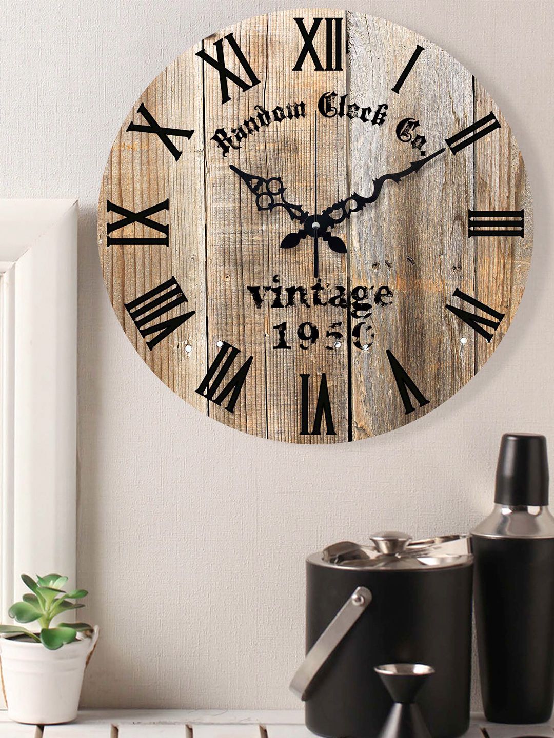 RANDOM Brown Vintage Analogue 38.1 cm Wall Clock Price in India