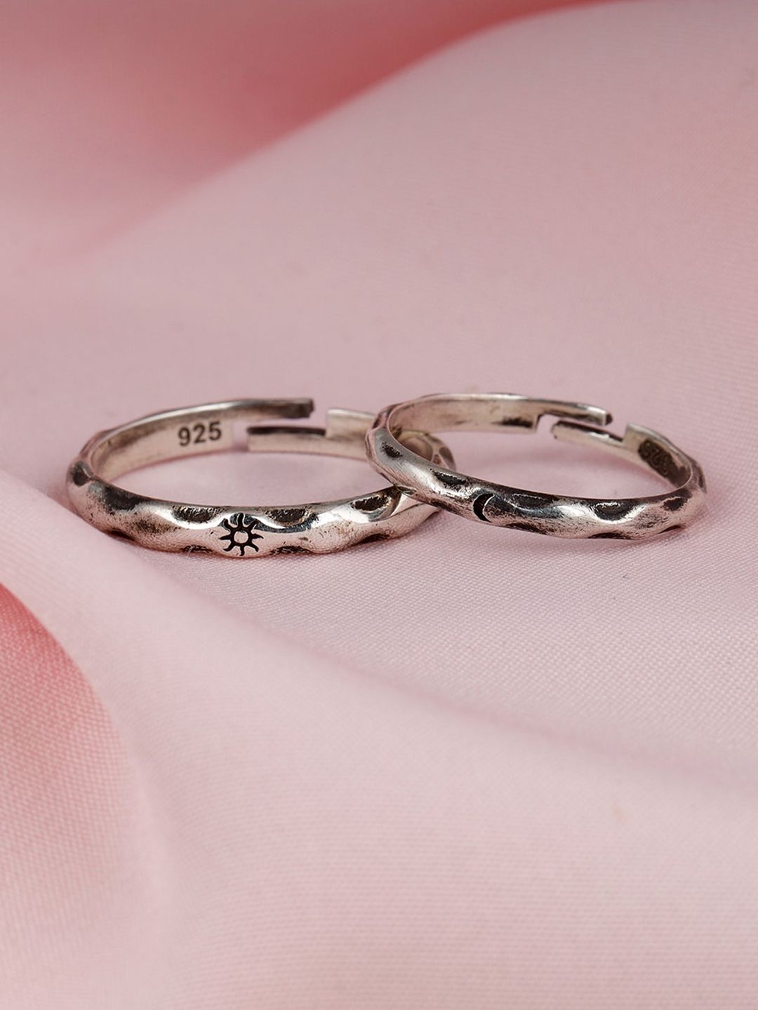 GIVA Set Of 2 Silver-Toned & Rhodium-Plated Couple Bands Price in India