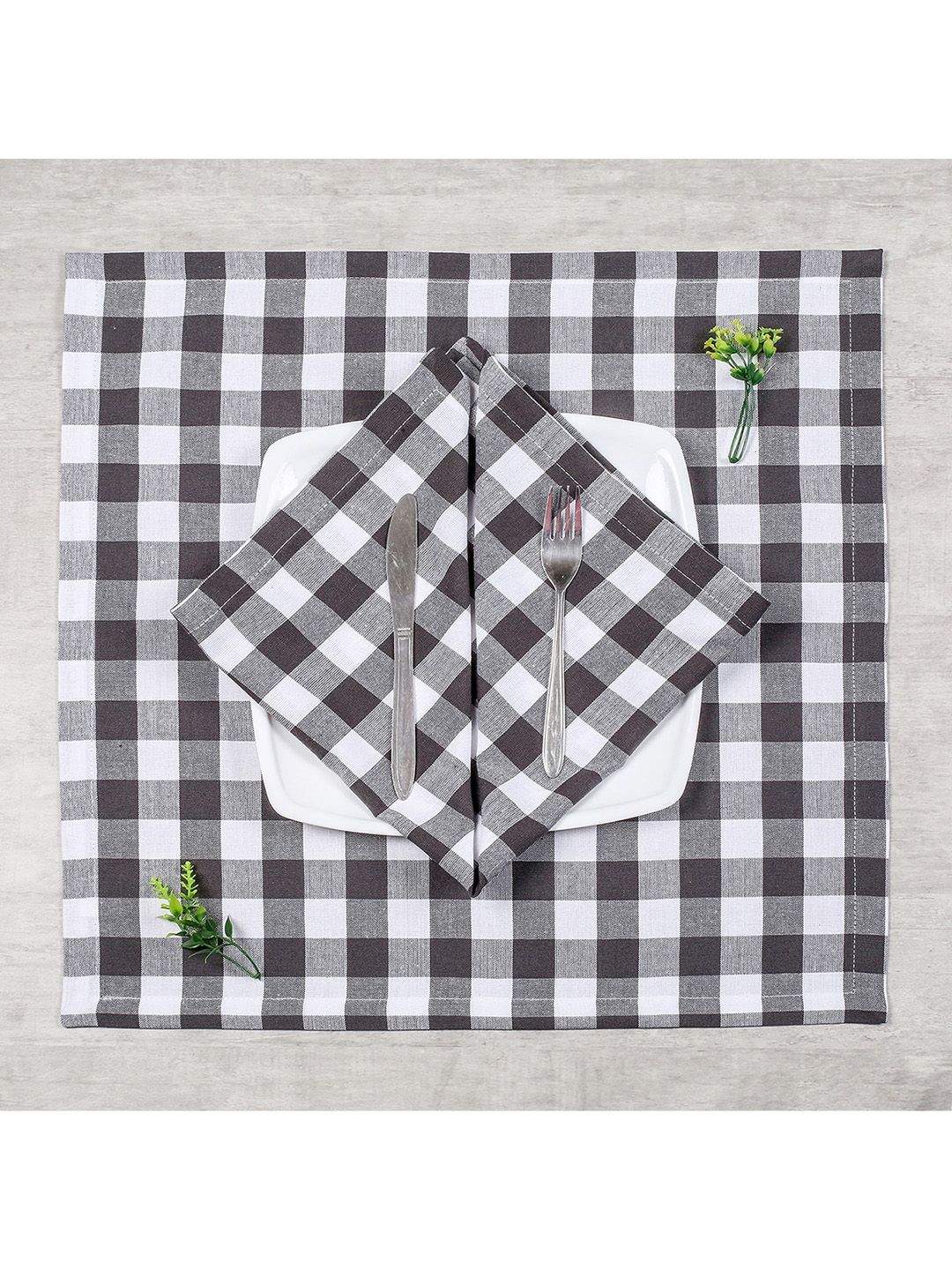 SHADES of LIFE Set Of 6 Grey & White Checked Cotton Kitchen Table Napkins Price in India