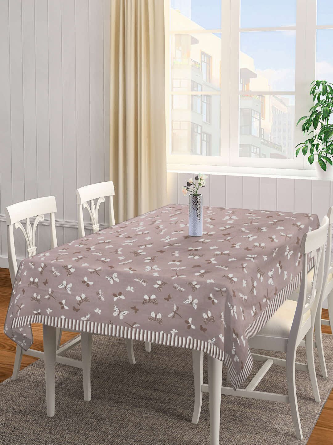 SHADES of LIFE Grey & White Printed 4-Seater Table Cover Price in India