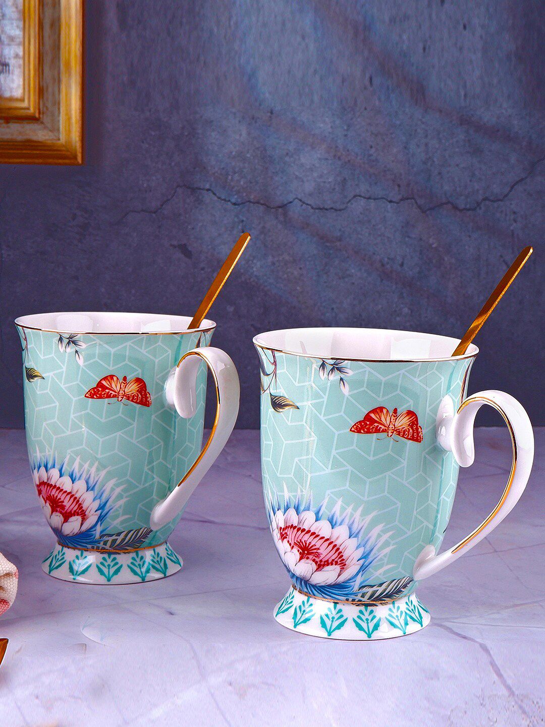 THE WHITE INK DECOR Set of 2 Blue & Black Printed Ceramic Glossy Mugs Price in India