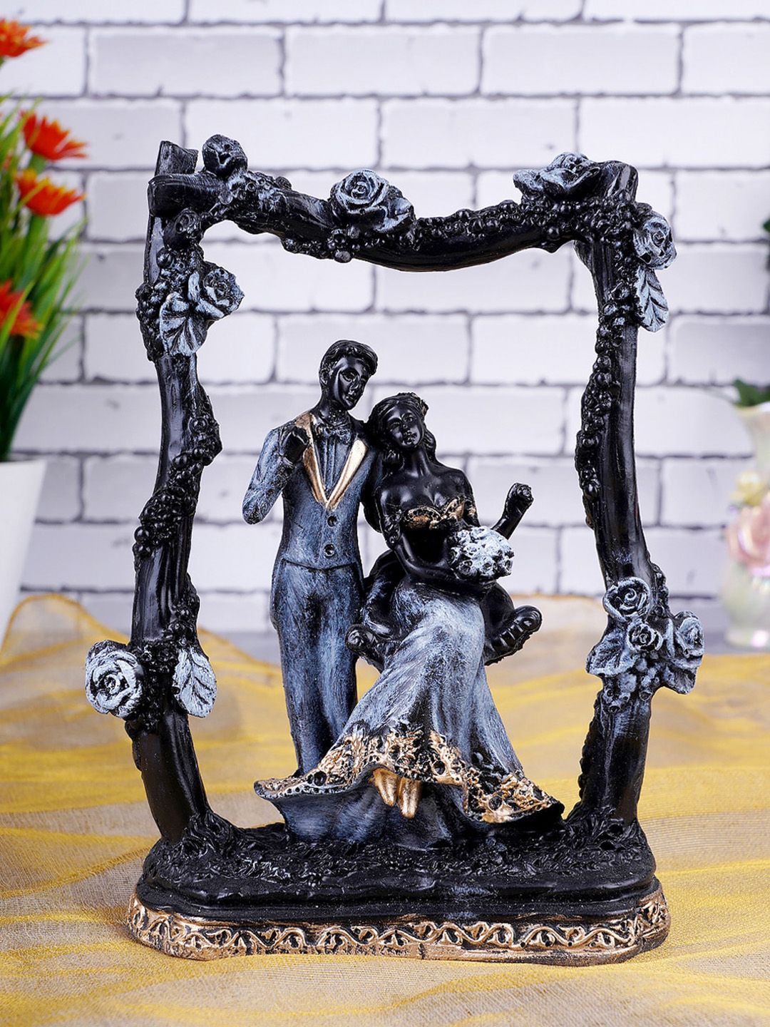 FASHIYANOO Black Couple Figurine Showpieces Price in India