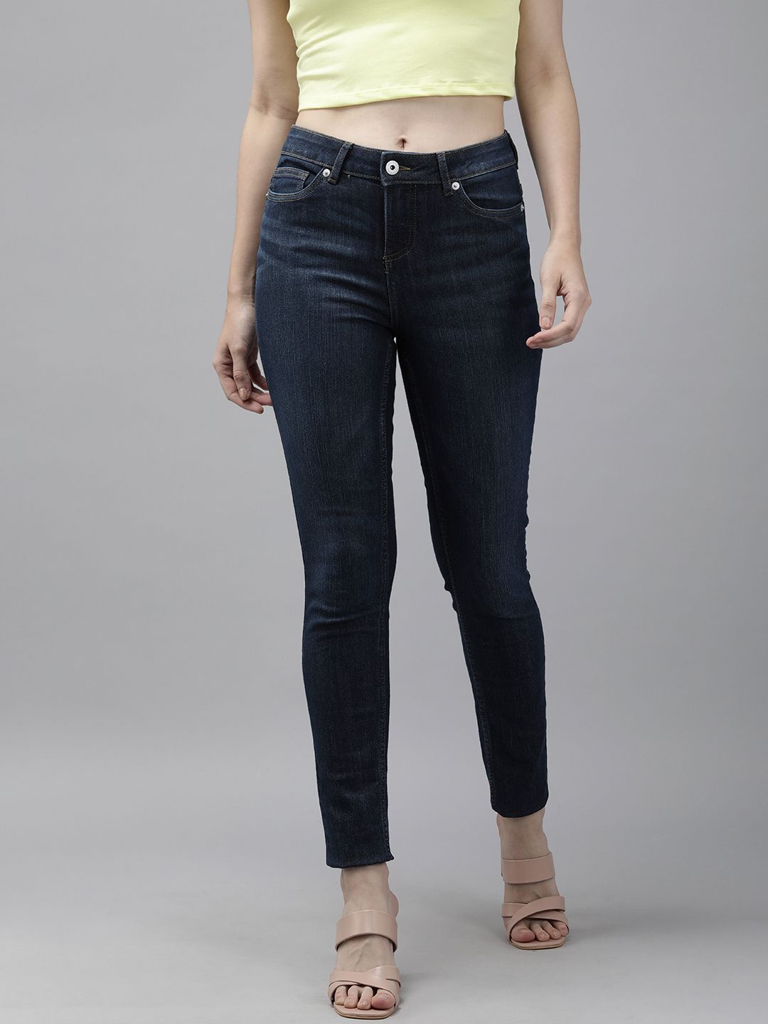 Vero Moda Women Blue Skinny Fit Light Fade Stretchable Jeans Price in India