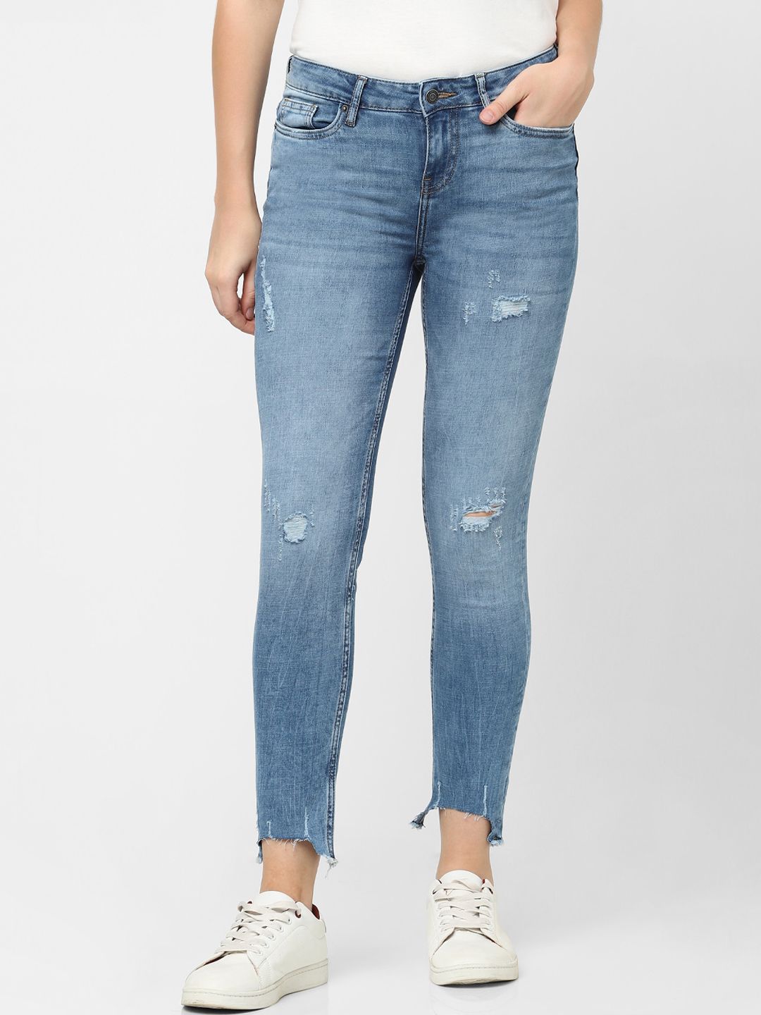 Vero Moda Women Blue Slim Fit Mildly Distressed Light Fade Cropped Cotton Jeans Price in India