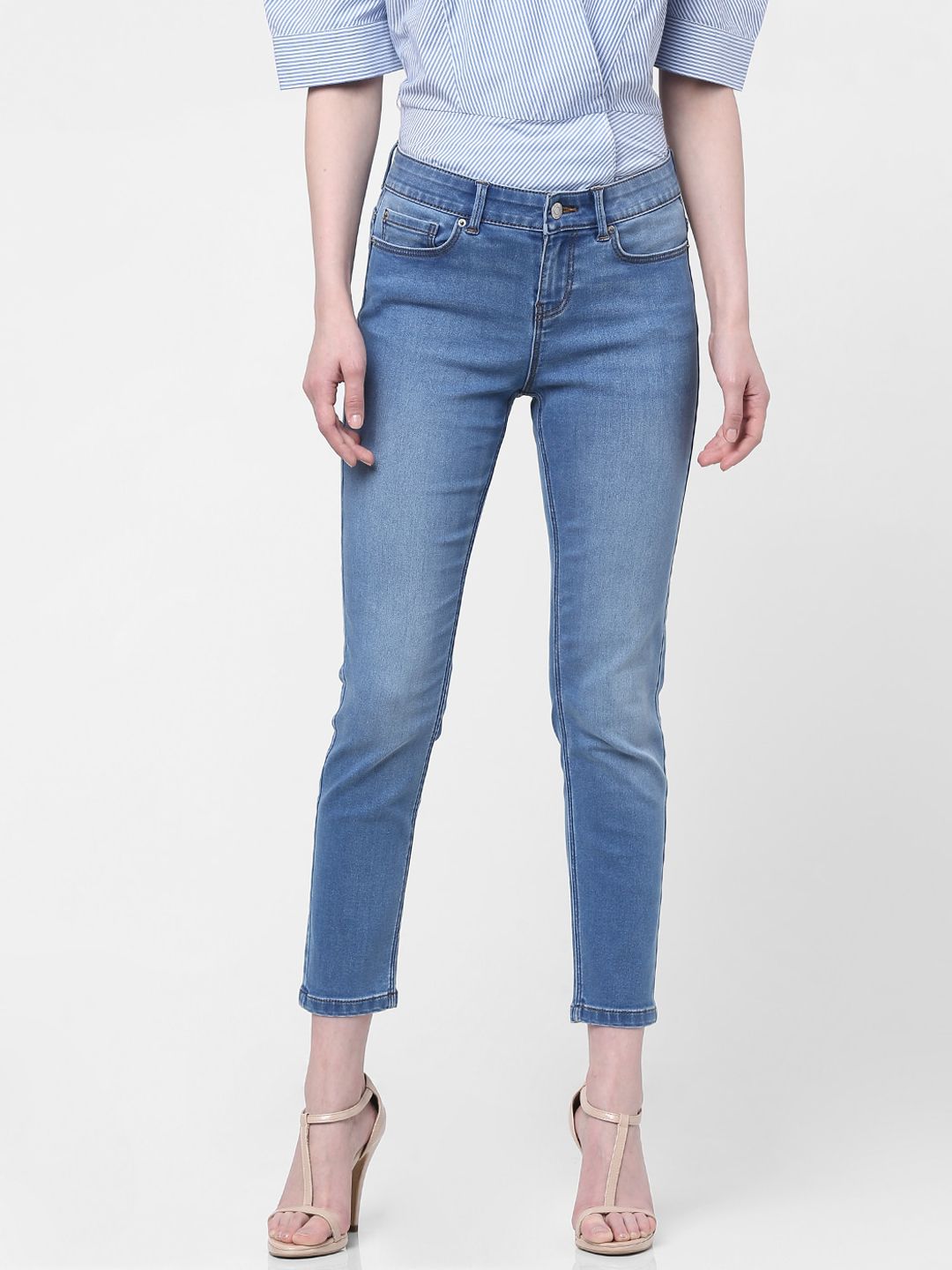 Vero Moda Women Blue Slim Fit Light Fade Crop Cotton Jeans Price in India