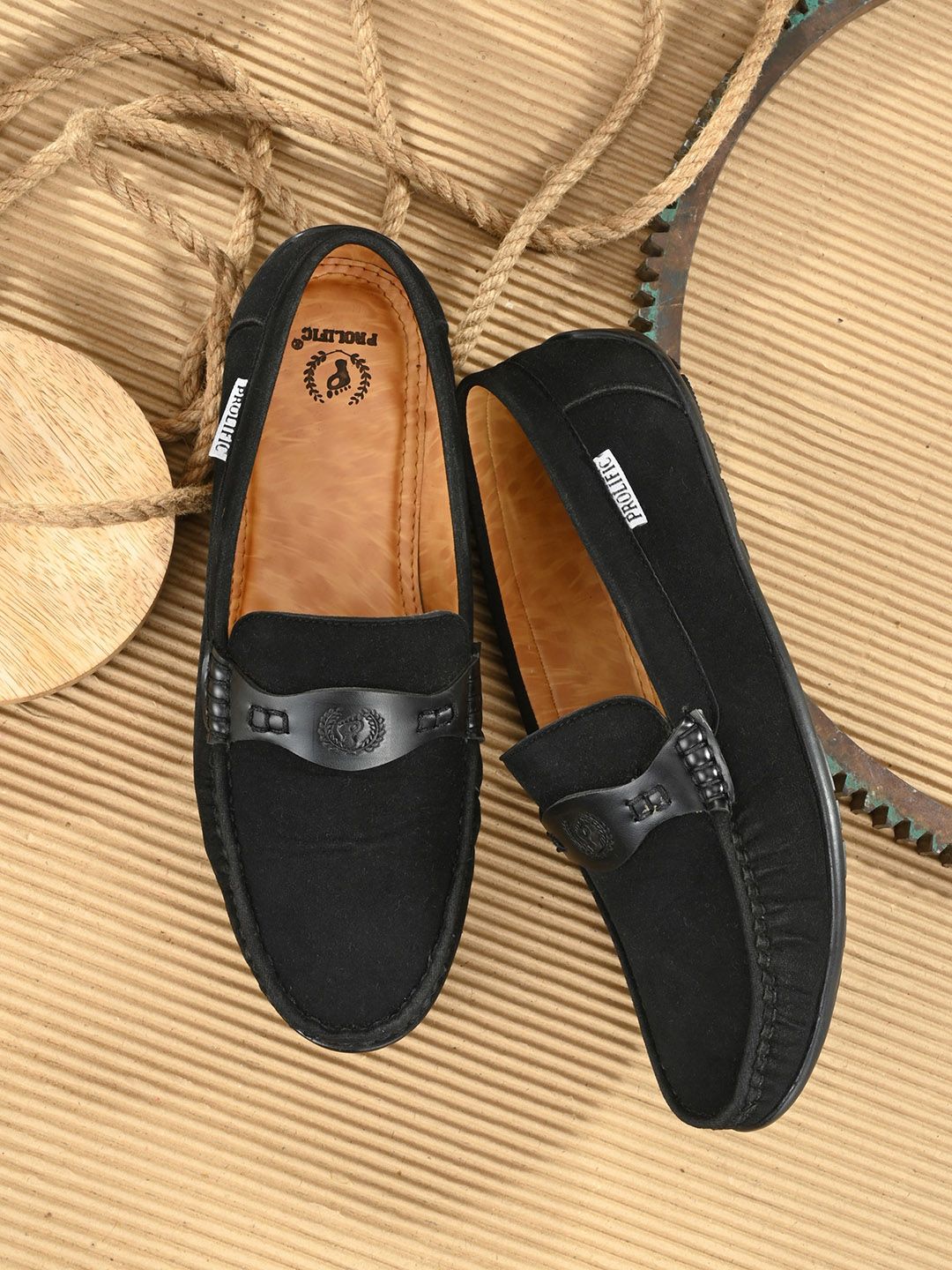 Prolific Men Black Solid Loafers