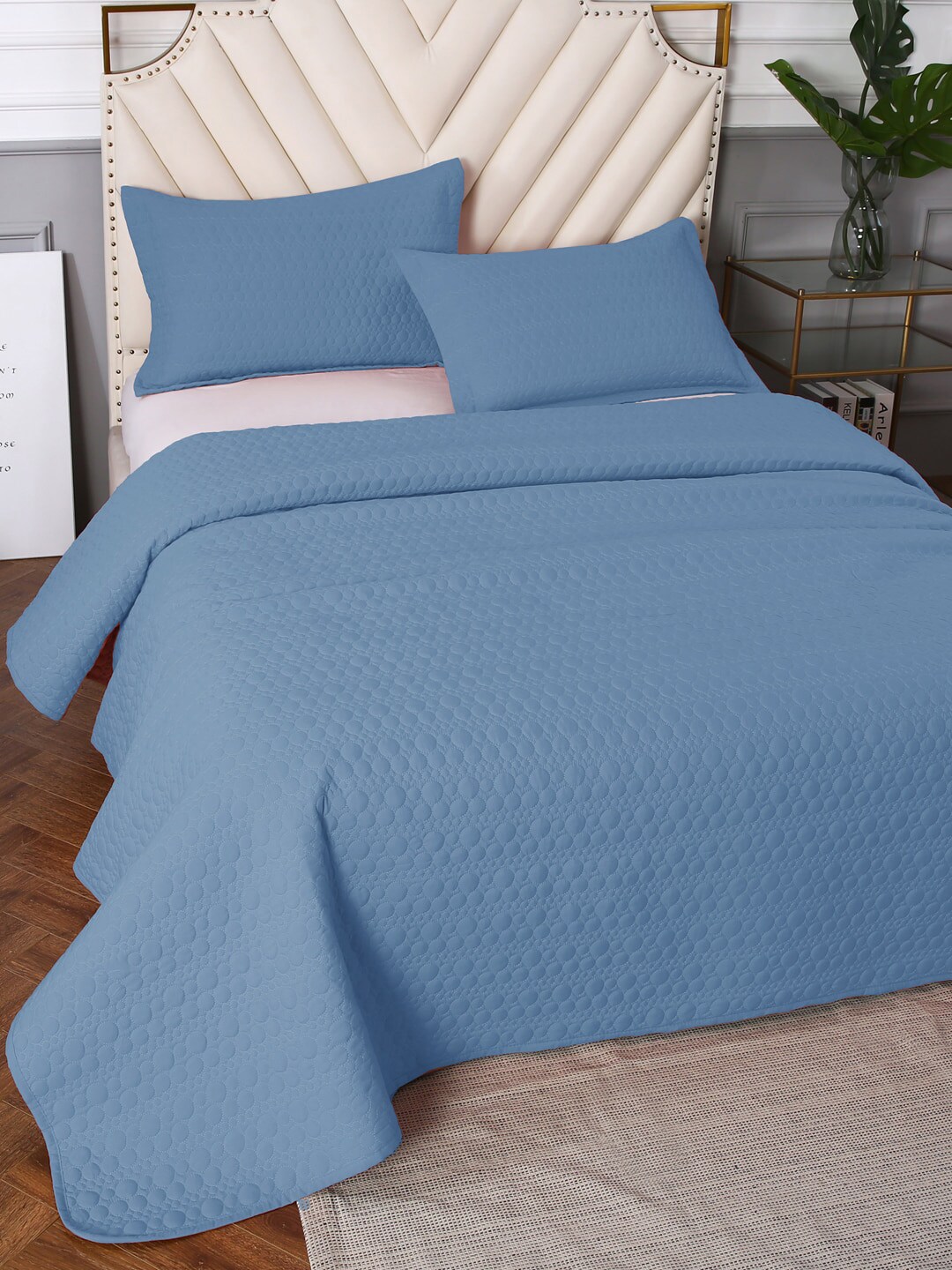 URBAN DREAM Blue Quilted Cotton Double Queen Bed Cover With 2 Pillow Covers Price in India