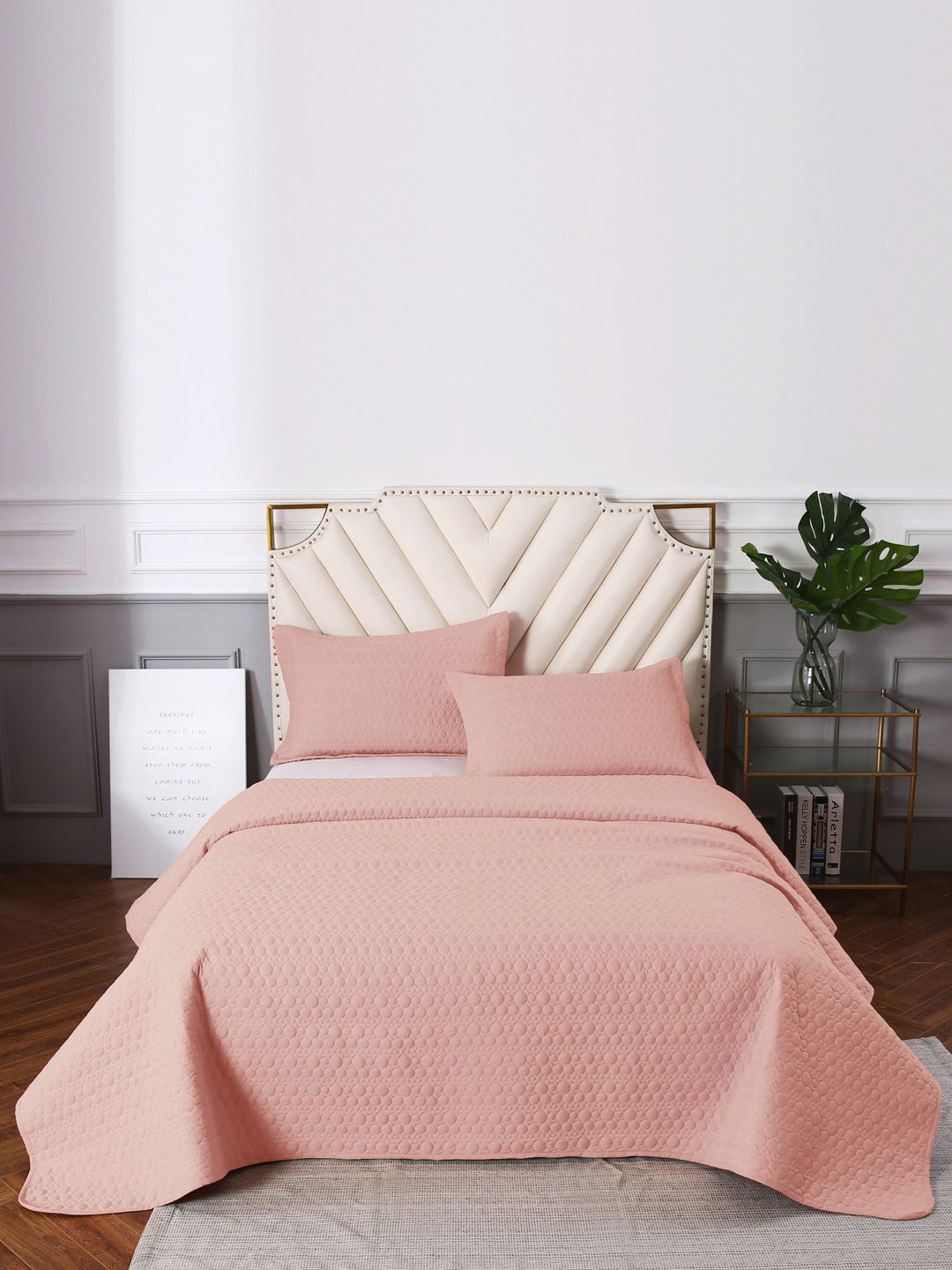 URBAN DREAM Unisex Pink Bed Covers Price in India