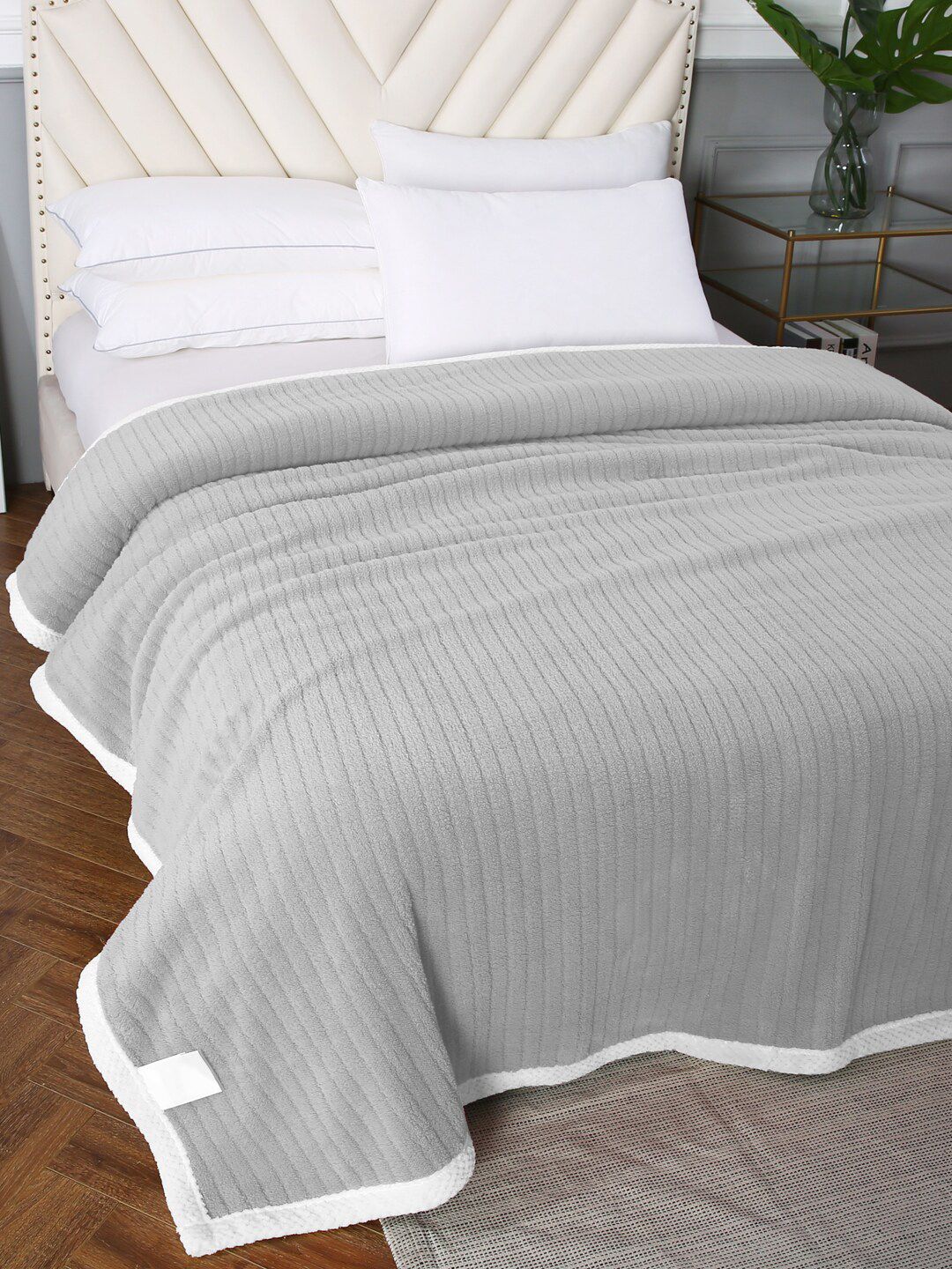 URBAN DREAM Grey AC Room 210 GSM Double Bed Blanket Price in India