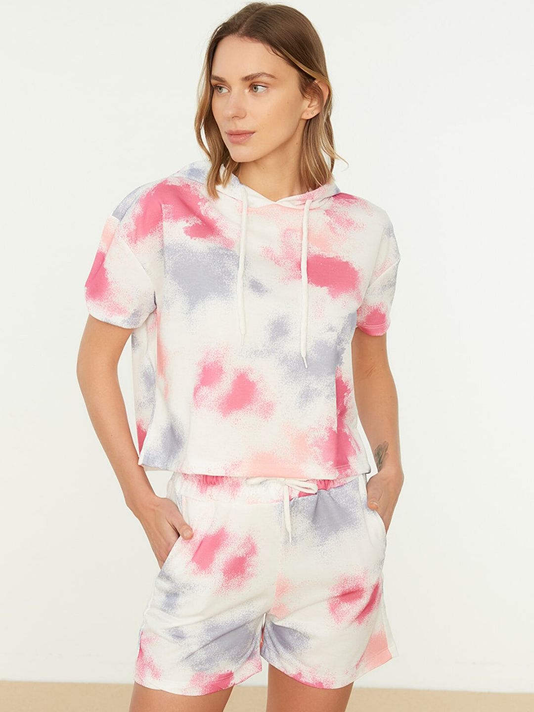 Trendyol Women White & Pink Tie & Dye Print Co-ord Set