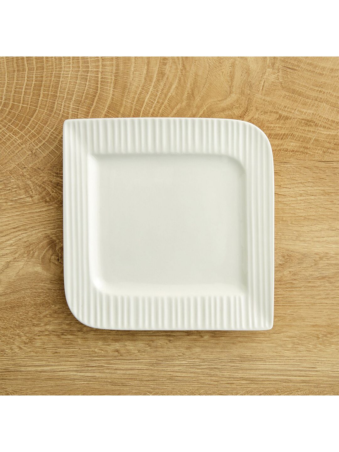 Home Centre White & 1 Pieces Porcelain Glossy Plate Price in India