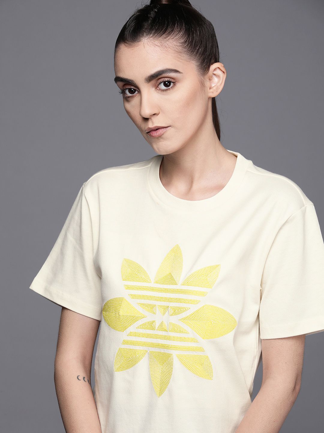 ADIDAS Originals Women Off-White & Yellow Brand logo Graphic Pure Cotton T-Shirt Price in India