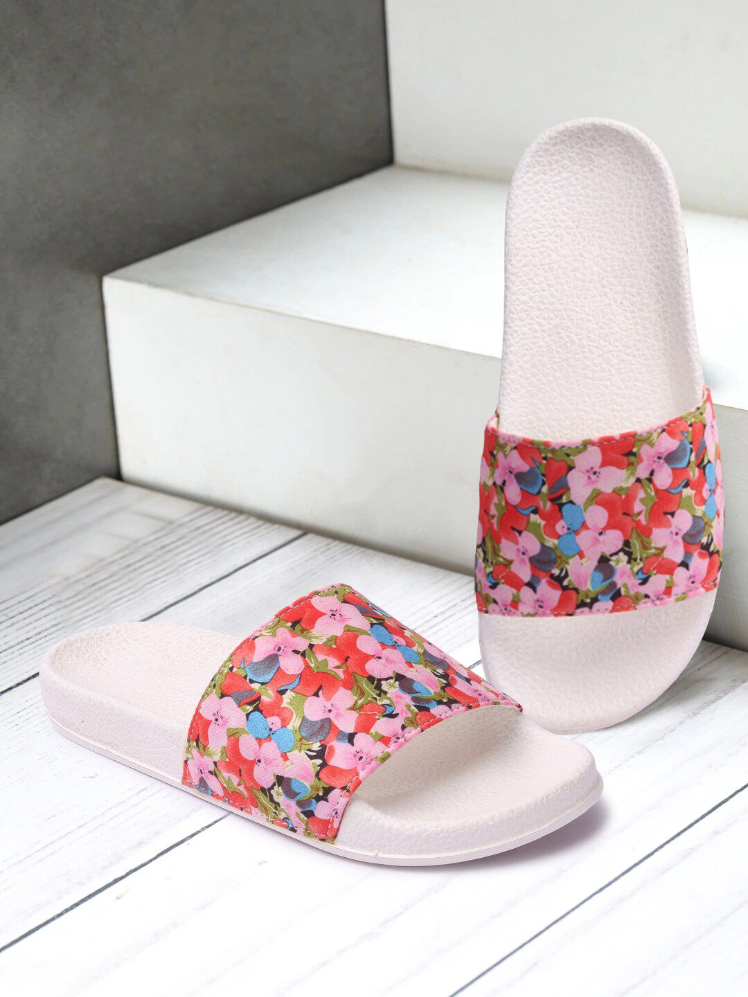 Longwalk Women Pink Printed Sliders Price in India