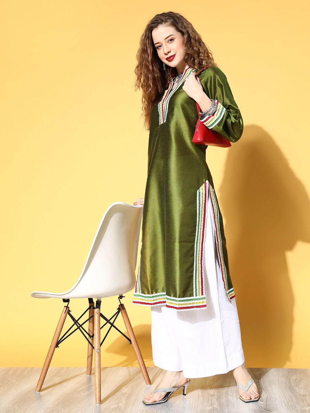 Shae by SASSAFRAS Women Olive Green Sheen Straight Kurta Price in India