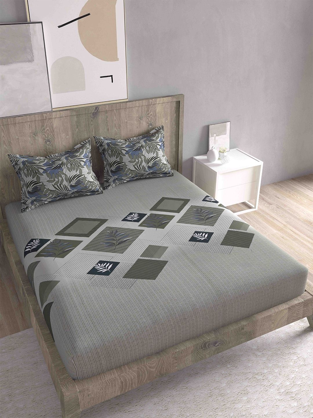 Spangle Cream-Coloured & Grey Geometric 260 TC King Bedsheet with 2 Pillow Covers Price in India