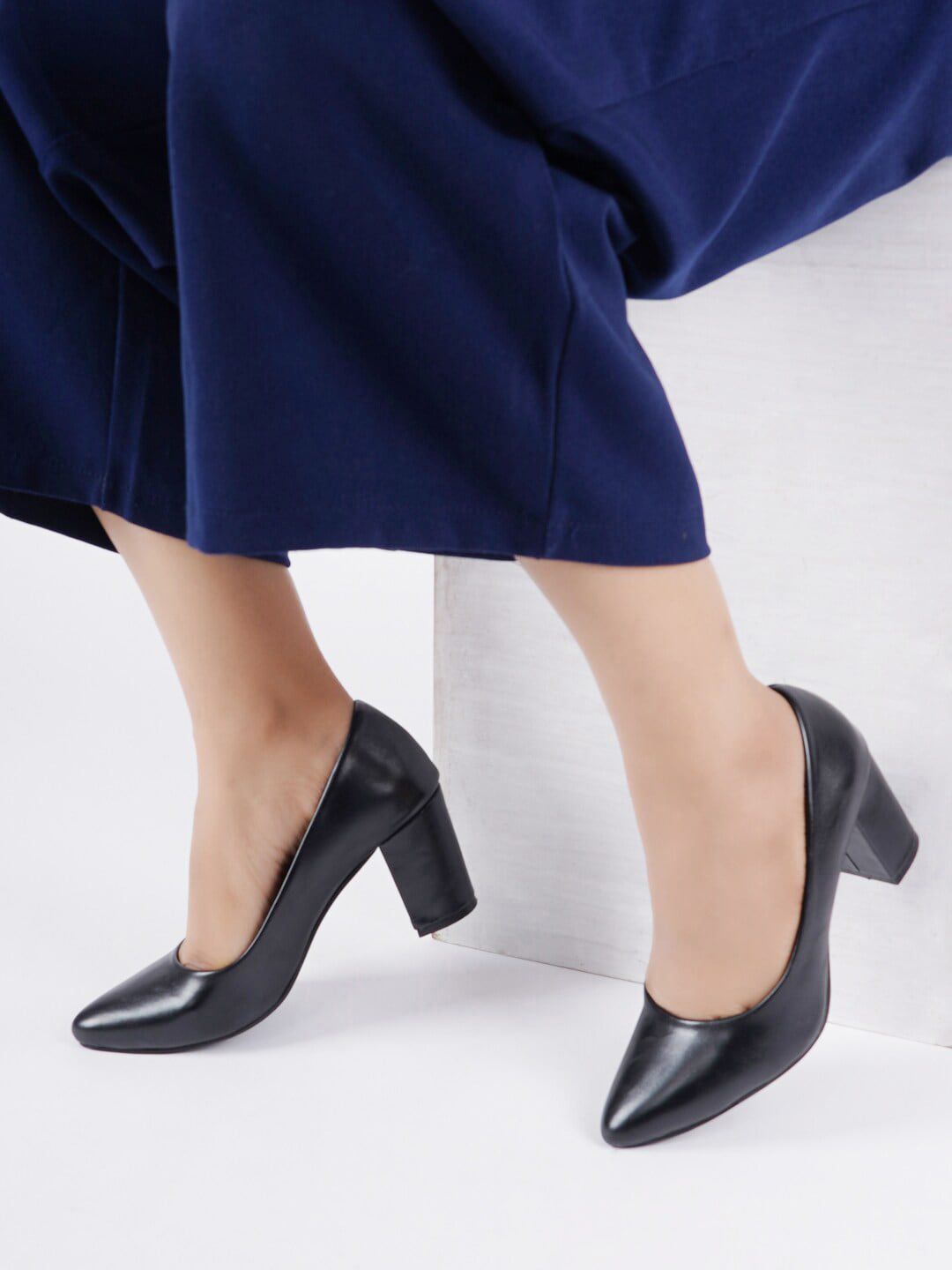 Rubeezz Black Solid Block Pumps Price in India