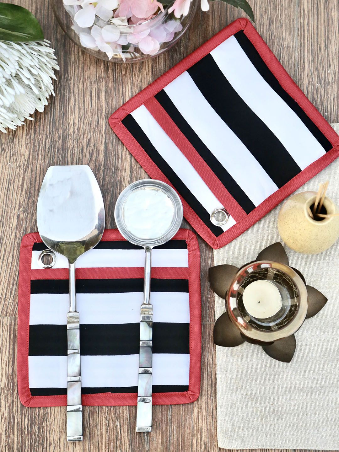 My Gift Booth Set of 2 Black & White Striped Cotton Table placemats Price in India