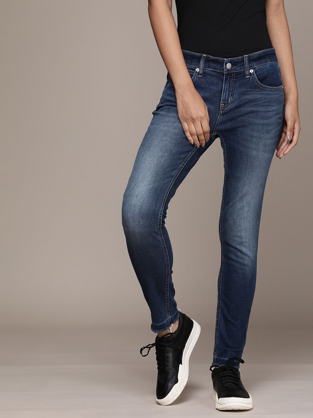 Calvin Klein Jeans Women Blue Body Slim Fit Heavy Fade Stretchable Casual Jeans Price in India