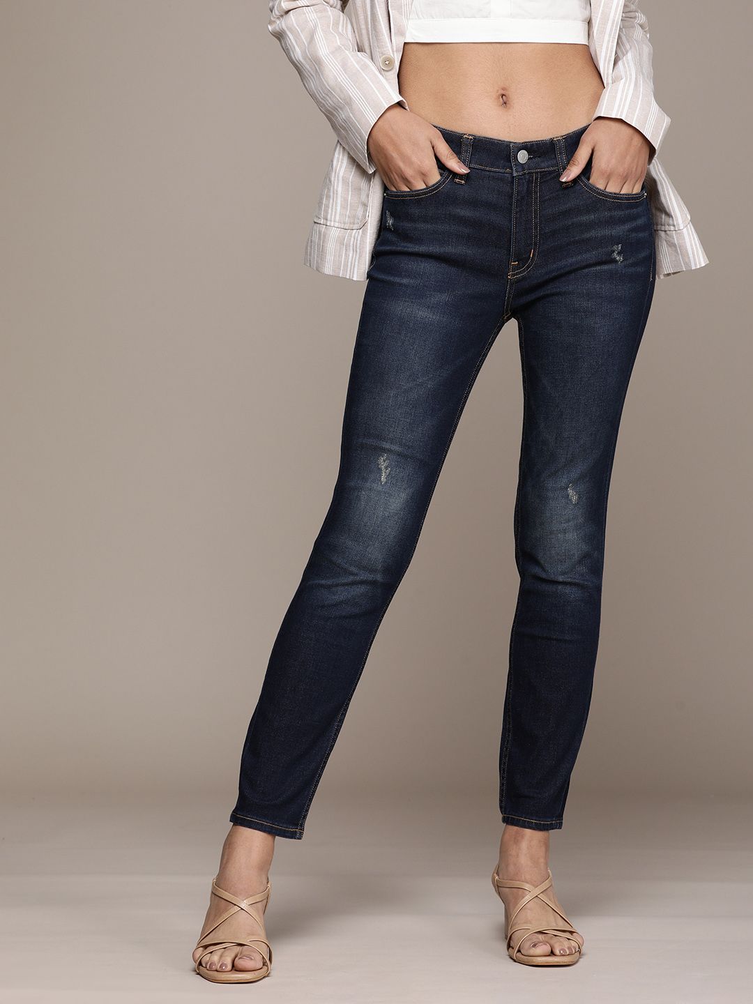 Calvin Klein Jeans Women Blue Skinny Fit Light Fade Stretchable Casual Jeans Price in India