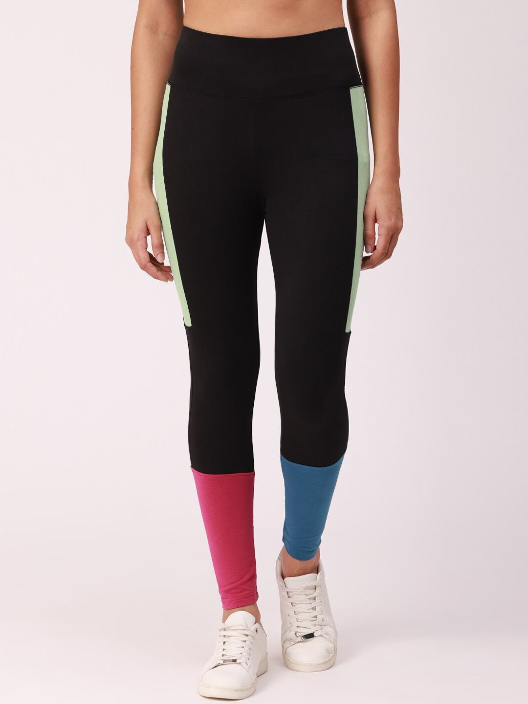 De Moza Women Black Colourblocked Ankle Length Training & Gym Tights Price in India