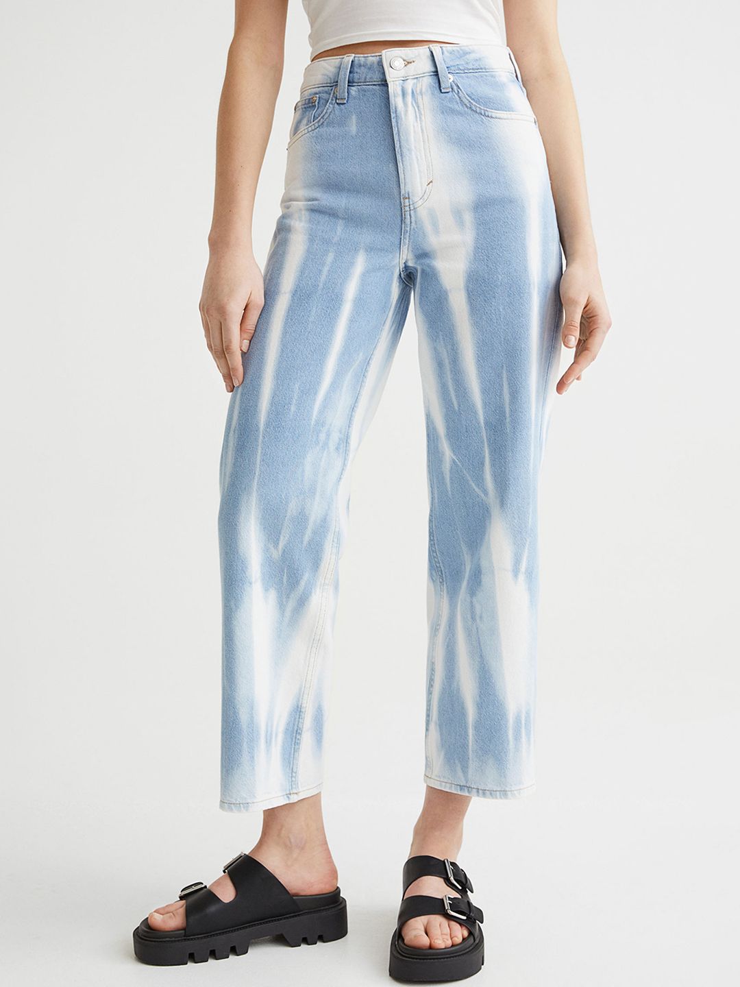 H&M Women Blue Loose Straight High Jeans Price in India