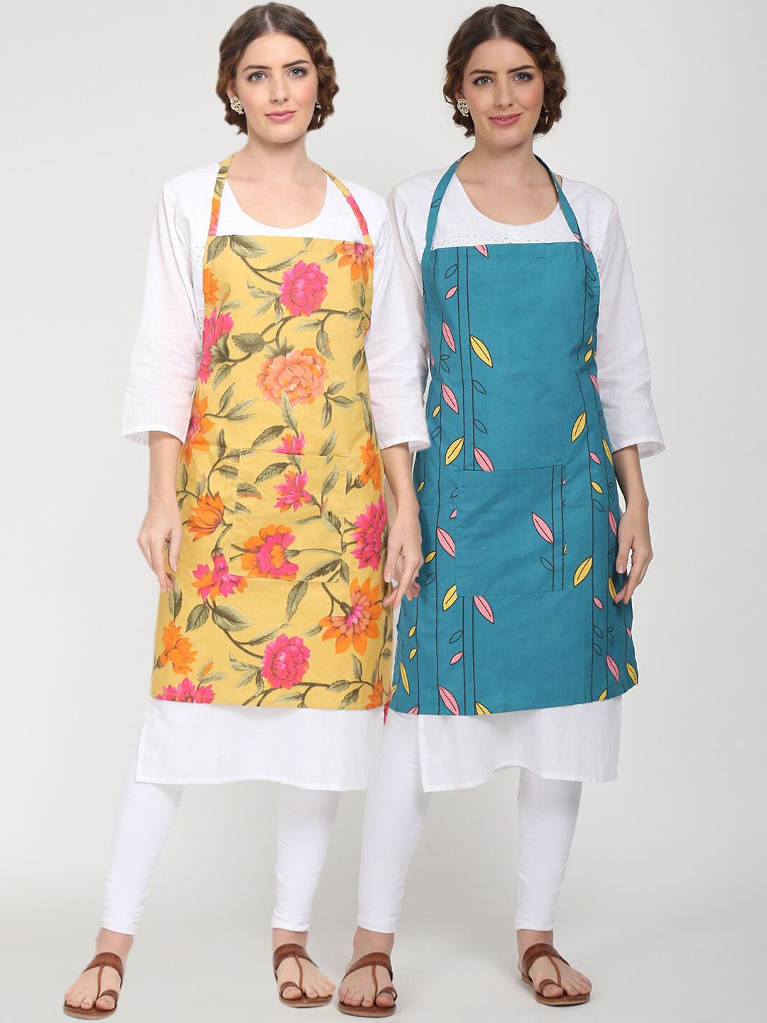 TAG 7 Set of 2 Printed Aprons With Pockets Price in India