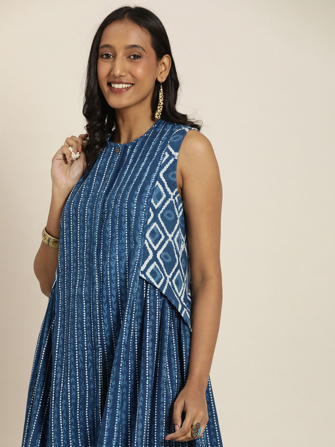 Taavi Women Blue & White Ethnic Motifs Printed A-Line Indigo Midi Dress Price in India