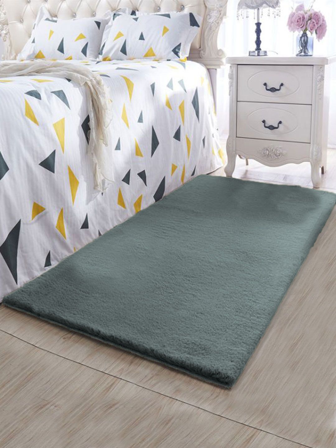 LUXEHOME INTERNATIONAL Green Solid Floor Runner Price in India