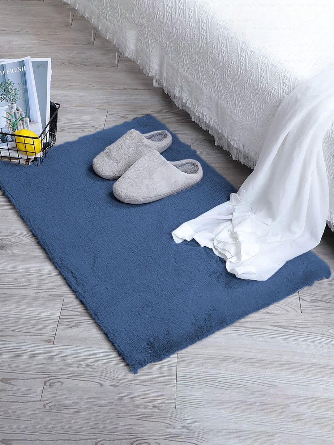 LUXEHOME INTERNATIONAL Blue Solid 1800 GSM Rectangular Bath Rug Price in India