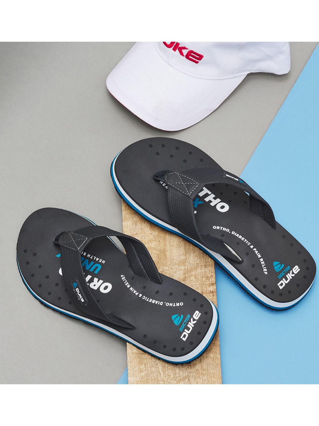 Duke Men Grey & White Printed Thong Flip-Flops