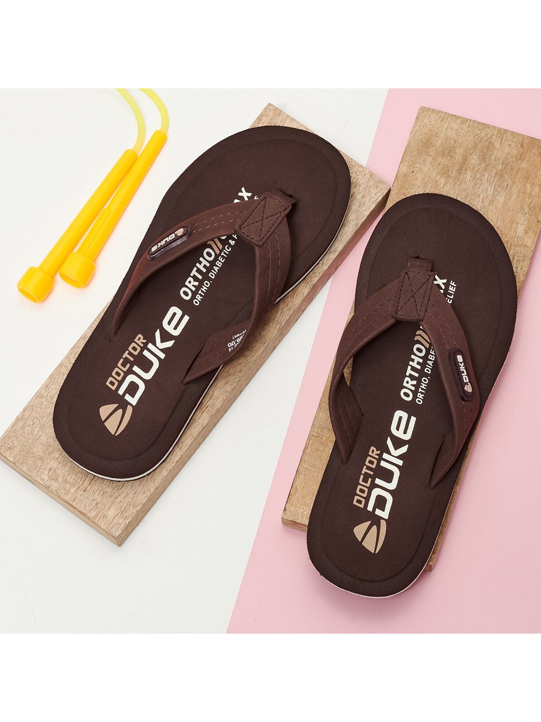 Duke Men Brown & White Thong Flip-Flops