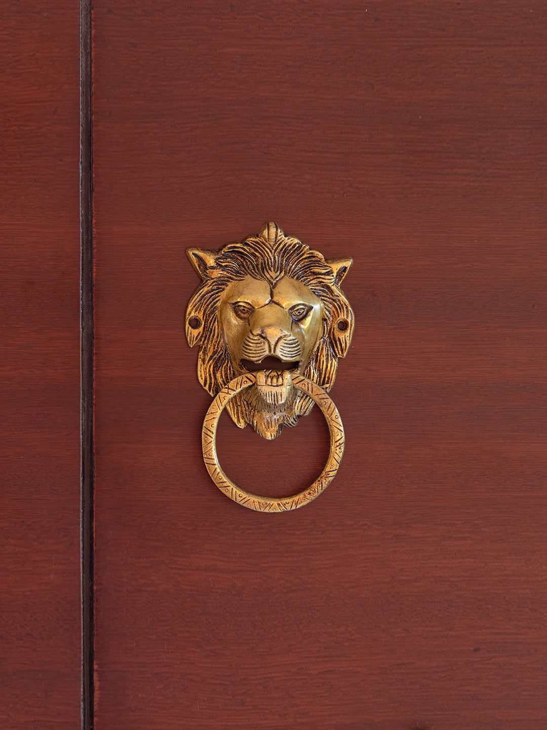 ExclusiveLane Gold-Plated Lion Laurels Door knocker Price in India