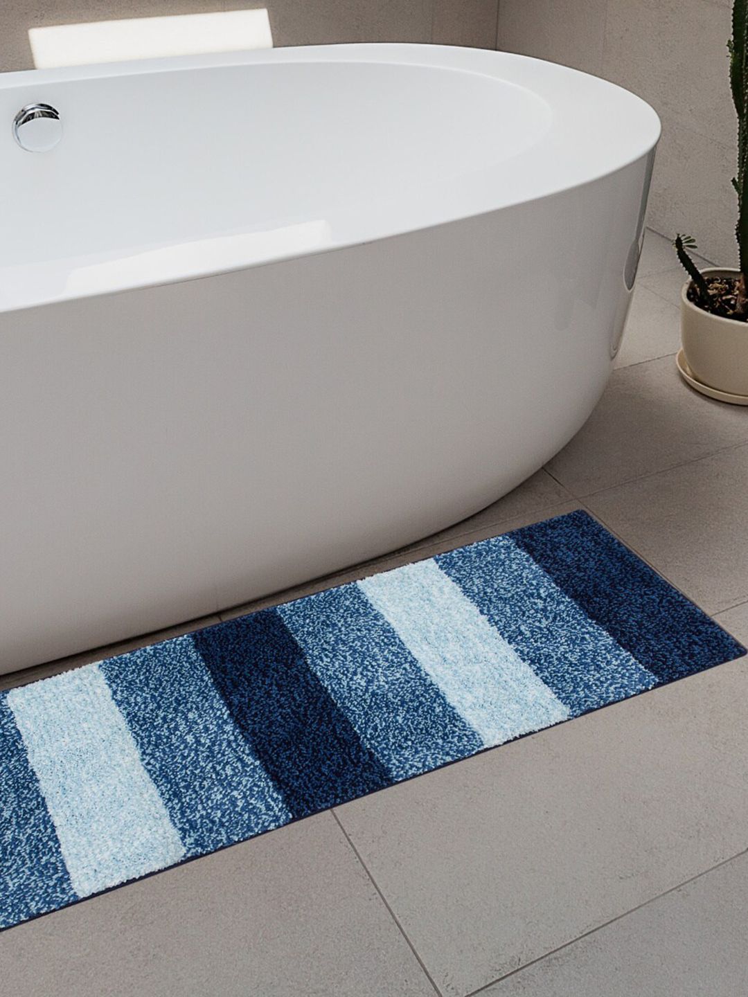 Home Centre Blue Textured Anti-Slip Bath Rug Price in India