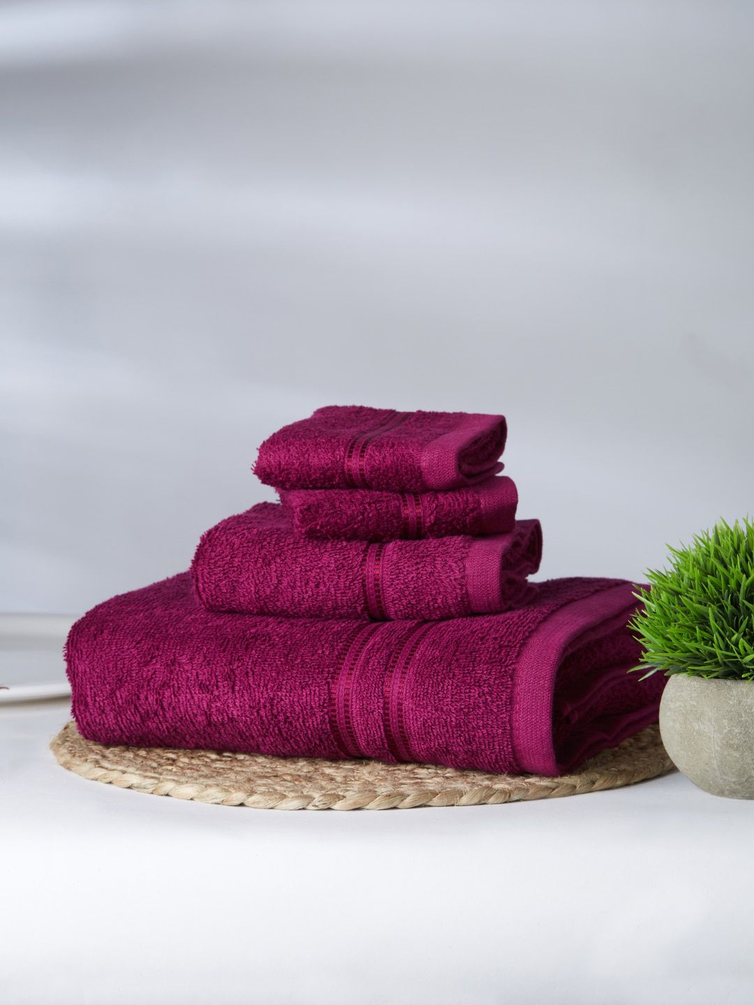 Welspun Magenta Set Of 3 Pure Cotton Towel Price in India