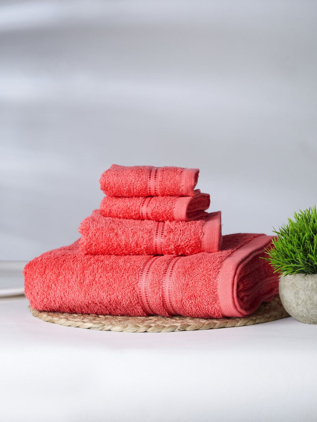 Welspun Set of 4 Coral Pure Cotton Towels Price in India