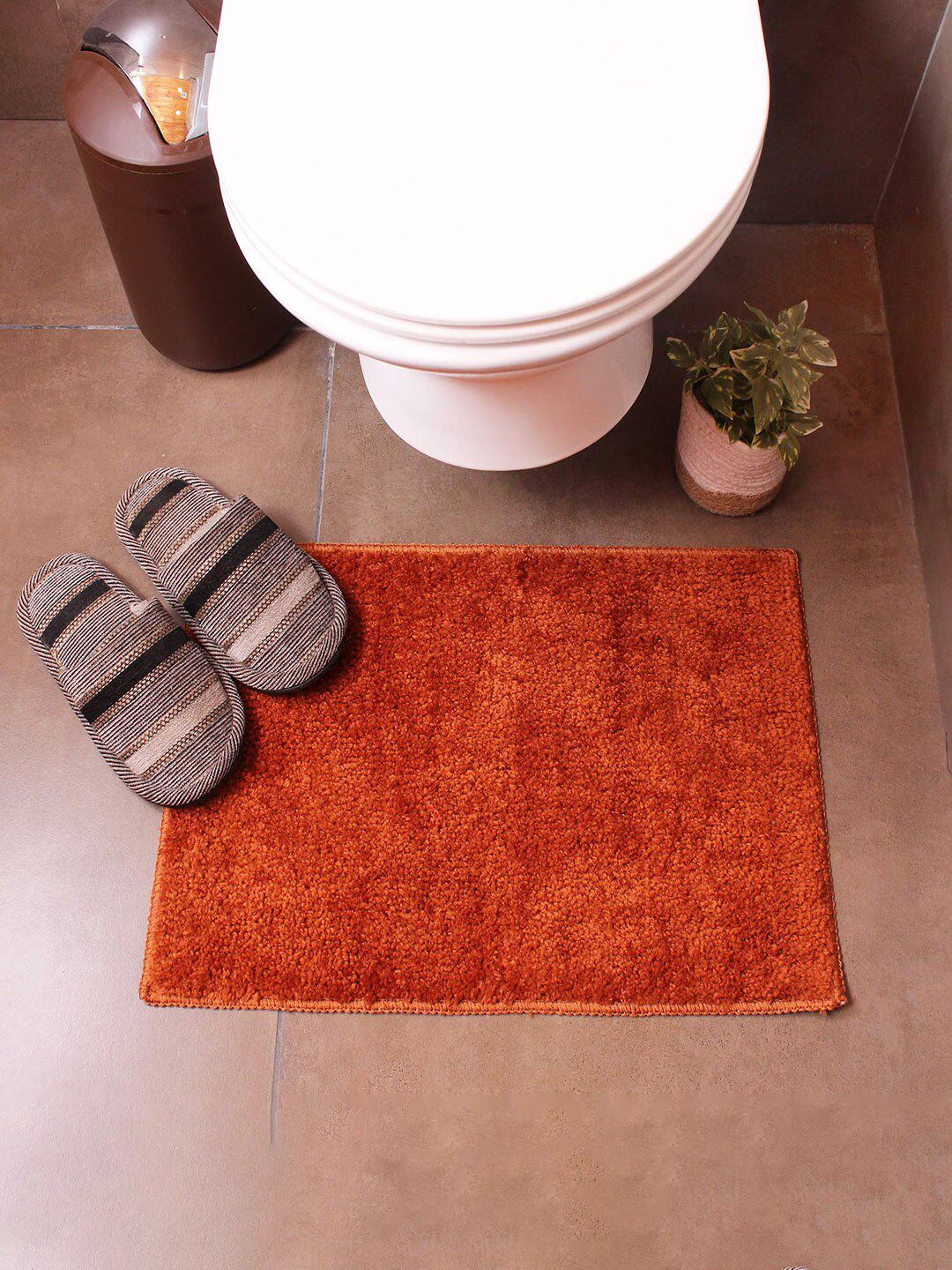 LUXEHOME INTERNATIONAL Set of 2 Rust Solid Bath Rugs Price in India