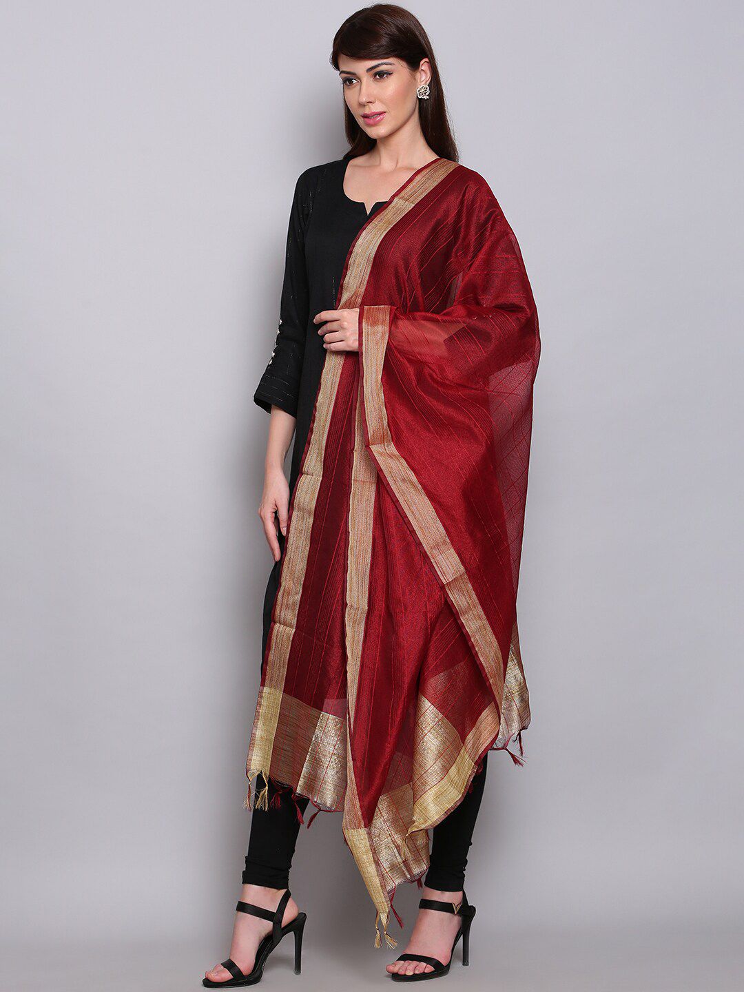 Miaz Lifestyle Maroon & Gold-Toned Chanderi Dupatta With Zari Price in India