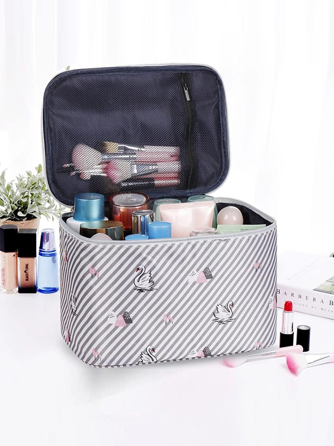 HOUSE OF QUIRK Women Grey & White Printed Makeup Organiser Price in India