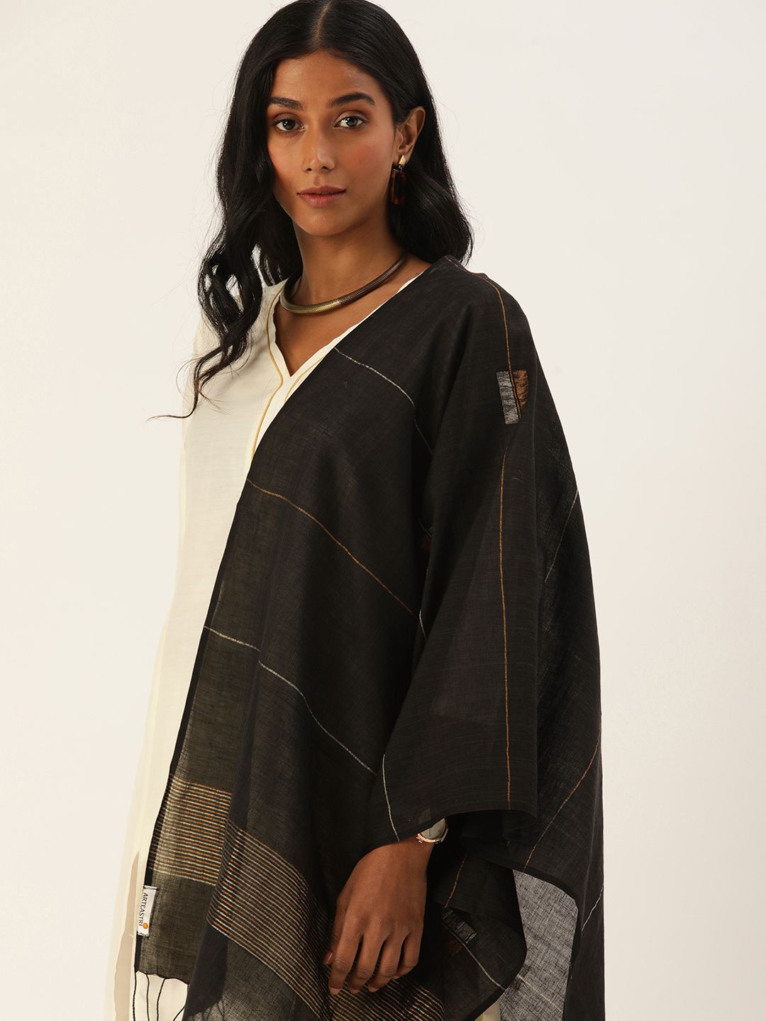 ArtEastri Women Black & Copper-Toned Jamdani Stole Price in India