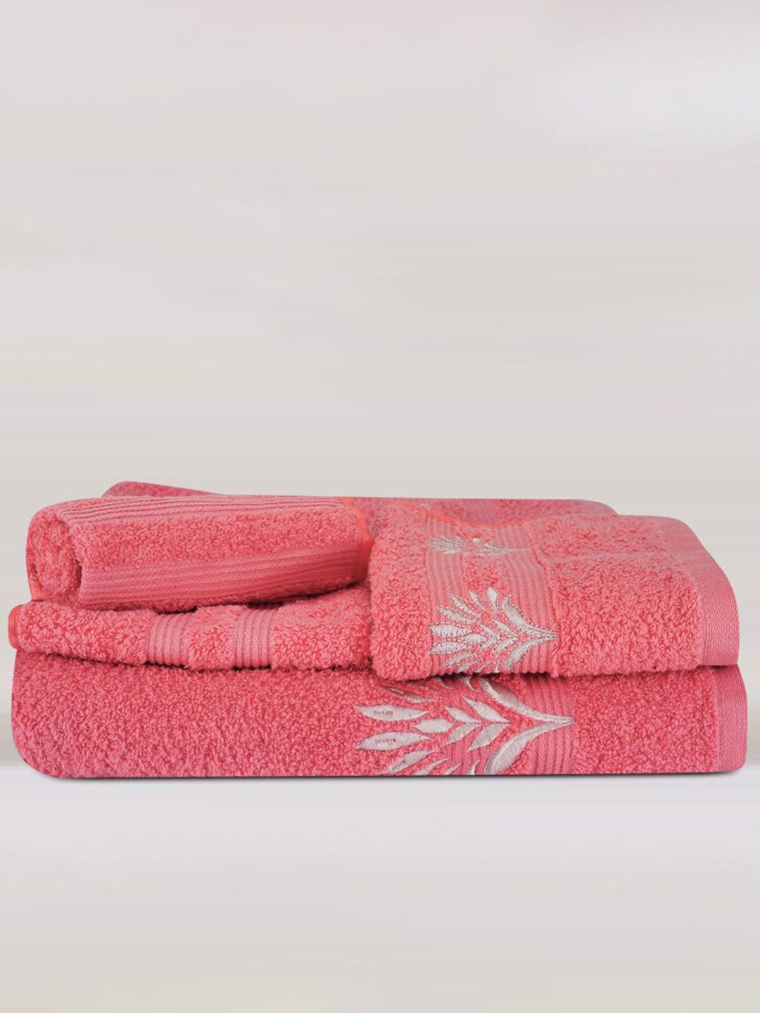 LUSH & BEYOND Set Of 3 Peach Solid Cotton 500 GSM Towel Set Price in India